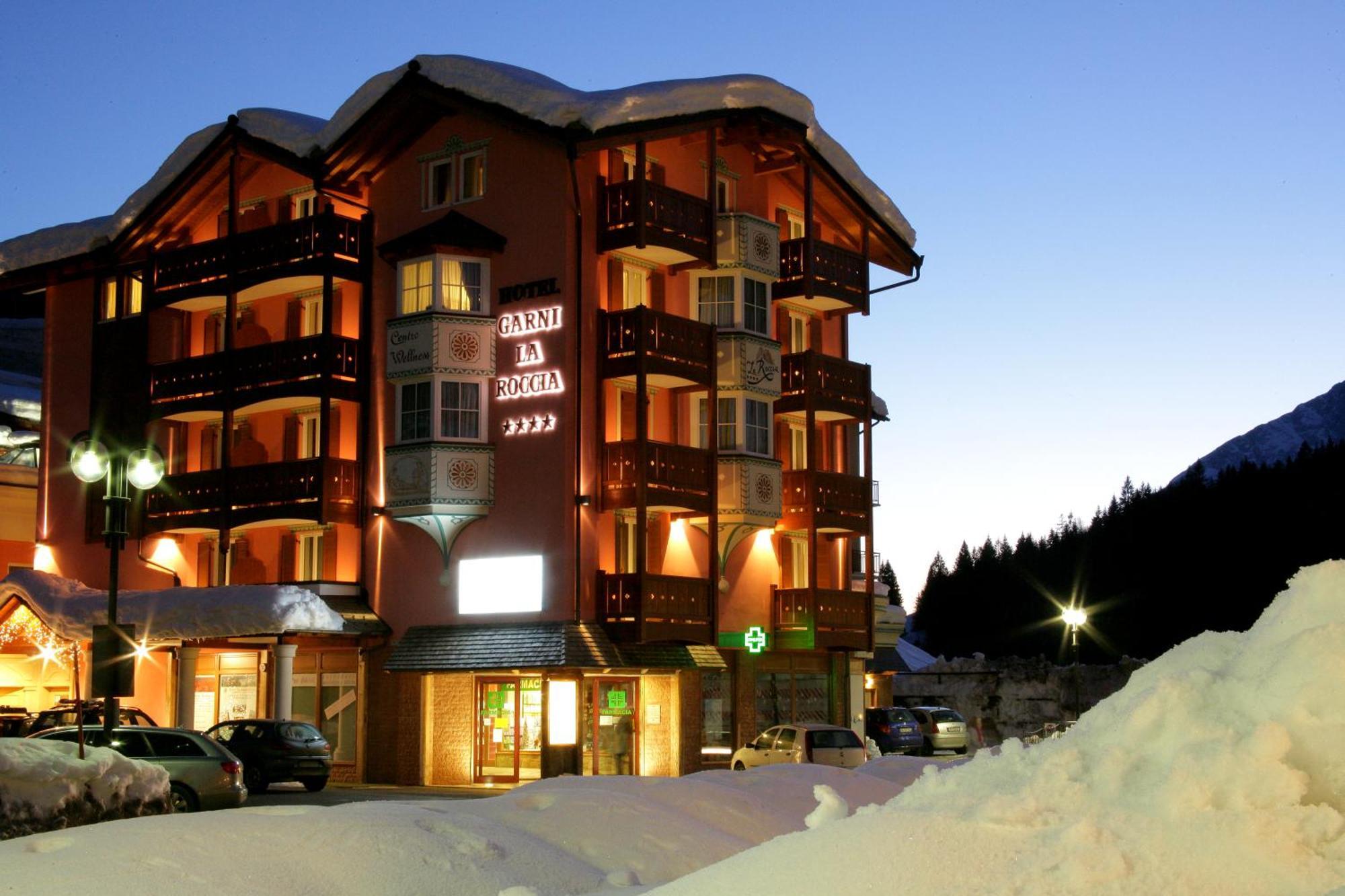 Hotel Garni La Roccia Andalo Kültér fotó